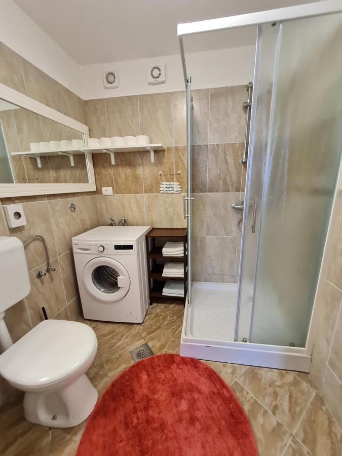 Holiday Home "Mala Kuca " With Heated Pool Pula Exteriér fotografie